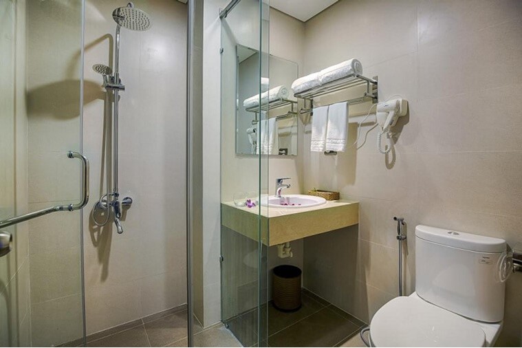 Phòng Superior Twin with balcony, city view